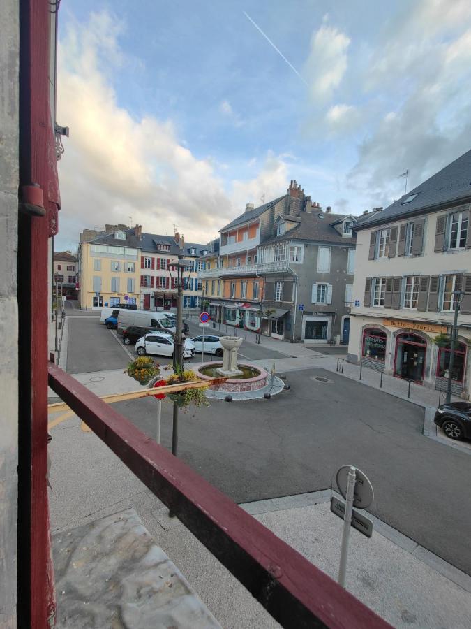 Appartement Centre-Ville Pour Sejour Et Cure Bagnères-de-Bigorre Eksteriør billede